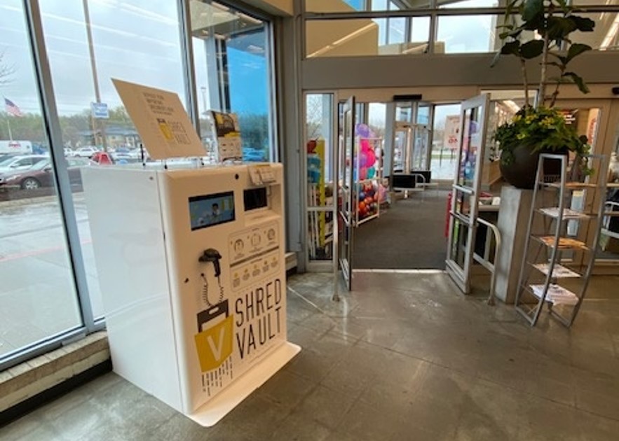 shred-vault-kiosk-in-store